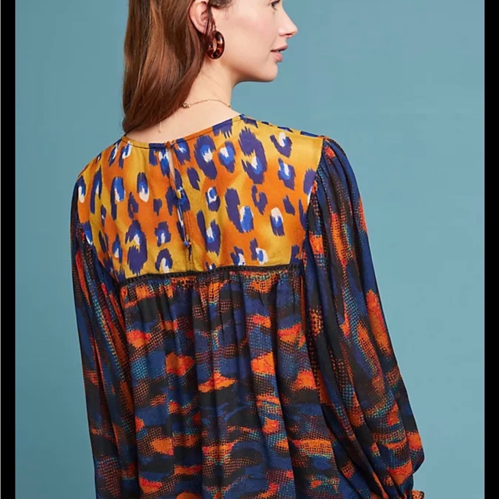 Patterned Women's Top - Picture 2 of 4